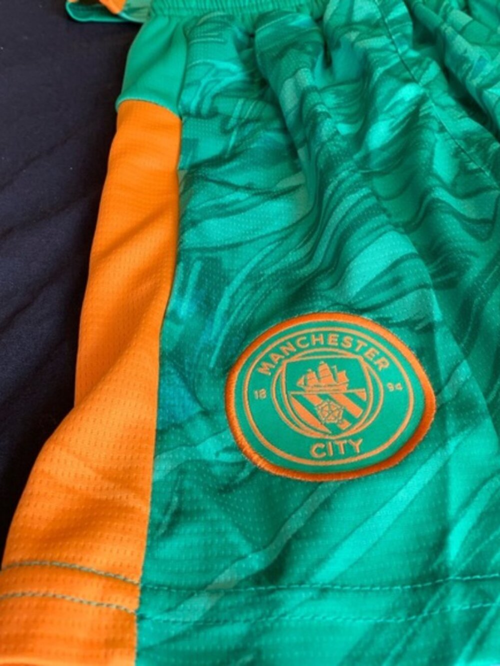 🌞⚽⚽ Manchester City 25/26 Goalkeeper Jerseys - Picture 4 of 13